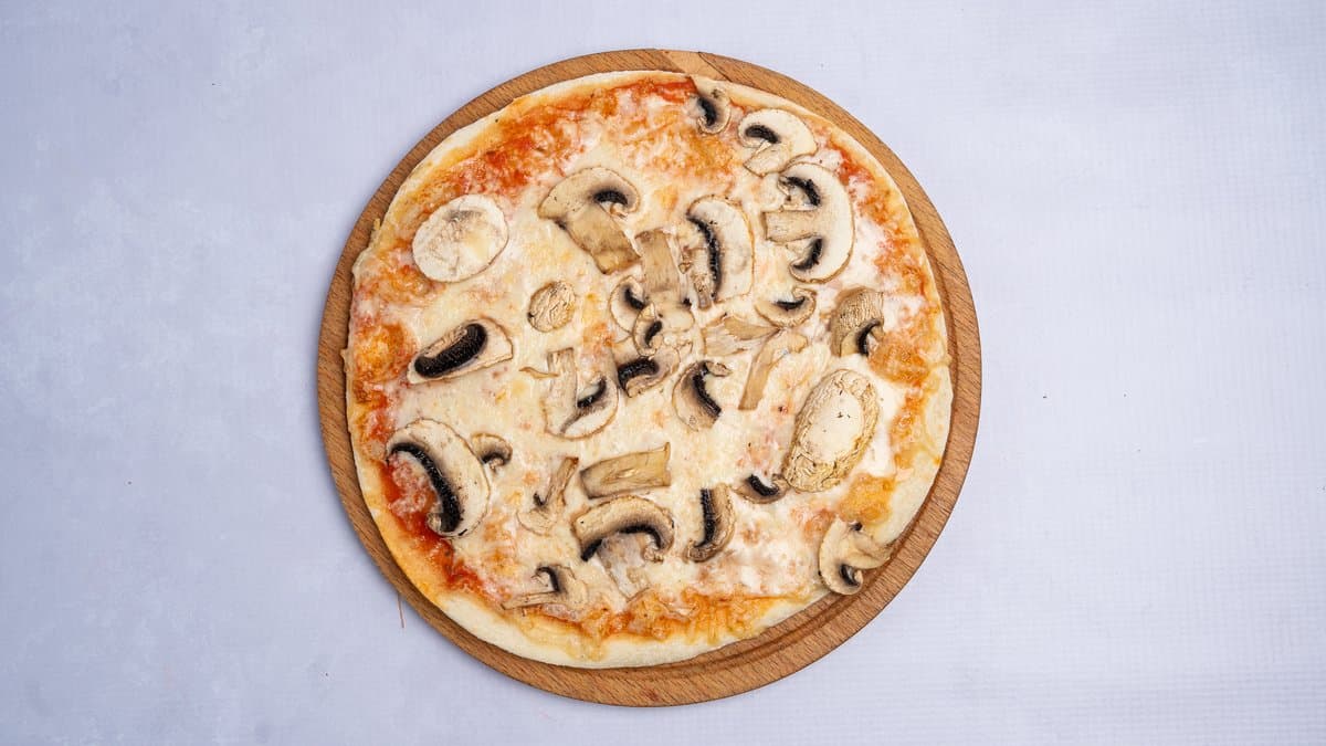 Funghi Pizza — Small