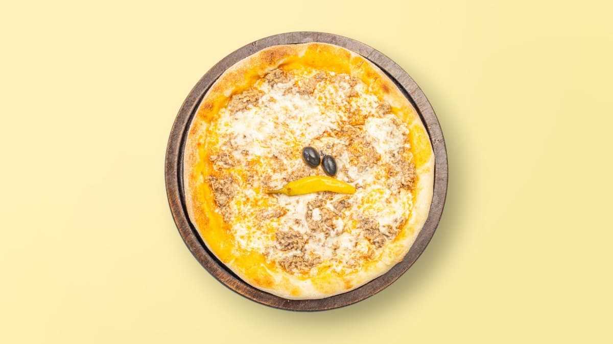Pizza Tuna e Madhe