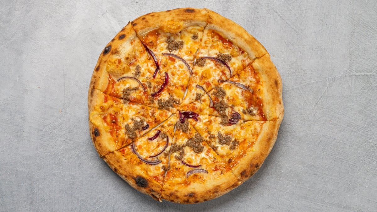 Pizza Tuna — E mesme
