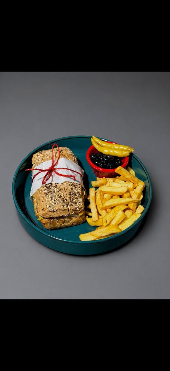 Sandwich Tuna + Pomfrit