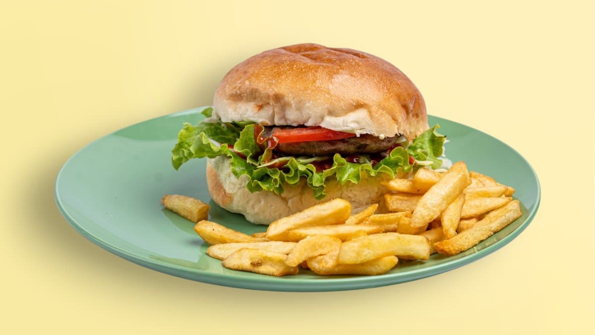 Hamburger me pomfrit