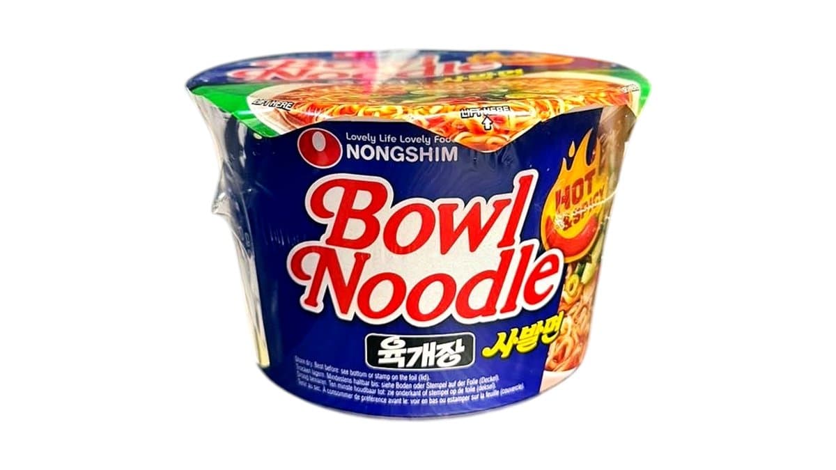 Nongshim Bowl Noodle Hot 330ml