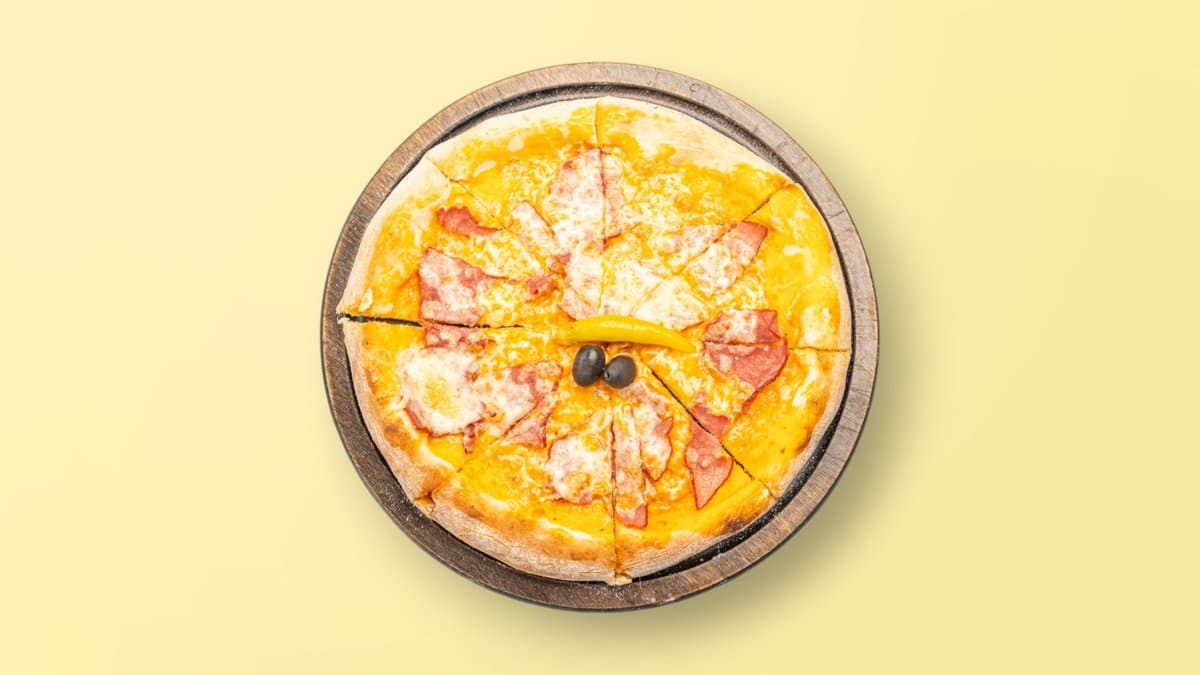 Pizza Përshutë e Madhe