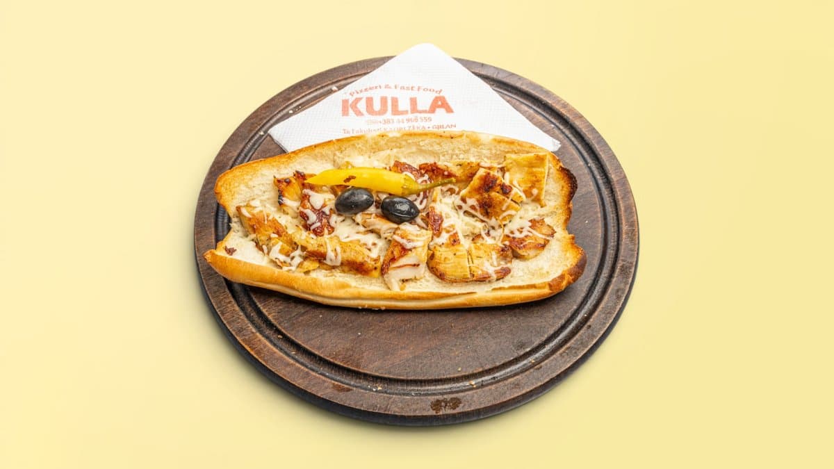 Sandwich pule në bukë
